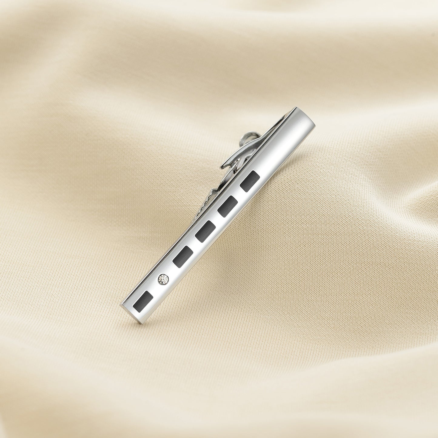 UJOY Tie Clips for Men, 3 Pcs Tie Bars Pinch Clip Set 2.3 Inches Business Shirt Necktie Parts Silver Black
