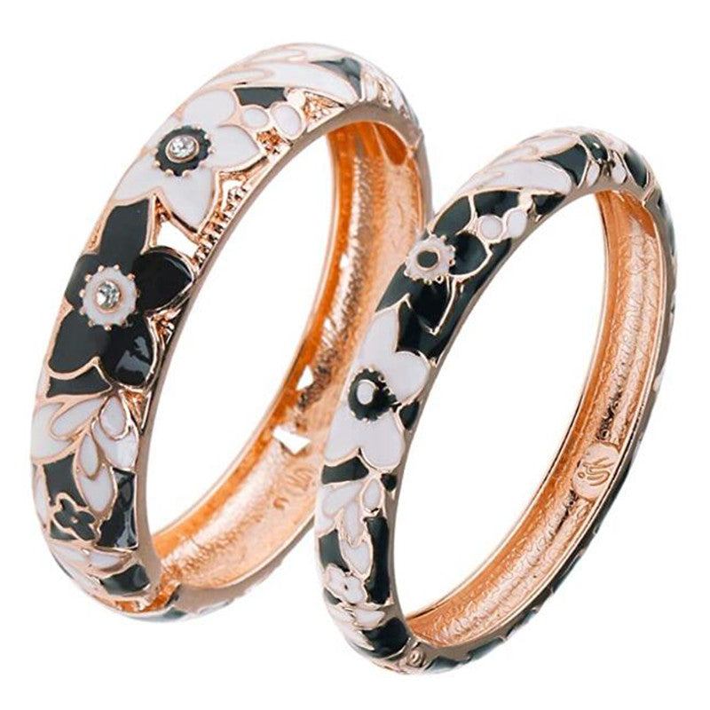 UJOY classic black white hinge bangles set star flower design
