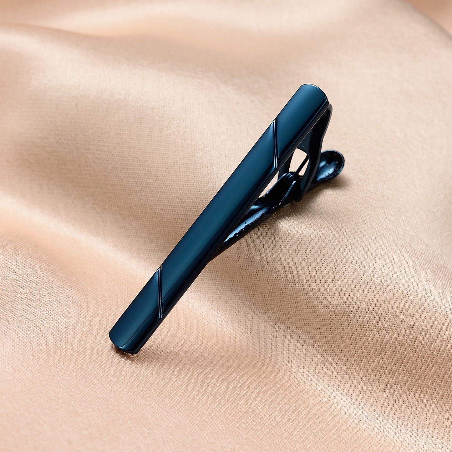 UJOY Tie Clips for Men, 4 Pcs Tie Bars Pinch Clip Set Silver Black 2.3 Inches Business Shirt Necktie Parts