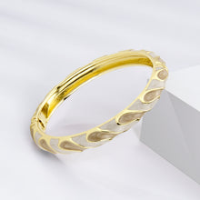 Cargar imagen en el visor de la galería, UJOY Vintage Gold Plated Cloisonne Enamel Hinged Bangle, Cream Marble Swirl Wavy Line Bracelet for Women, Elegant Stackable Jewelry Gift