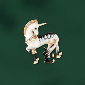 UJOY Dream Unicorn Brooch Cute Temperament Fashion Brooch Gifts for Men Women Daughter Teacher