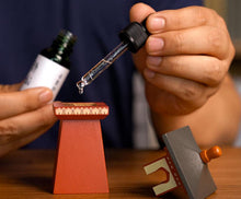 Cargar imagen en el visor de la galería, SARIHOSY Hua'e Xianghui Tower Tang Dynasty Mortise-and-Tenon Building Blocks – Solid Wood Diffuser, Chinese Style No-Fire Aromatherapy Ornament, Handicraft &amp; Peripheral