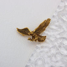 Load image into Gallery viewer, UJOY The Gold Flying Eagle Brooch Gold-plated Brooch Gifts for Gentleman and Fashionable Lady