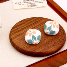 Cargar imagen en el visor de la galería, UJOY Vintage Painted Enamel Flower Earrings | Gold Plated Zinc Alloy Jewelry