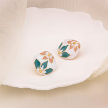 Cargar imagen en el visor de la galería, UJOY Vintage Painted Enamel Flower Earrings | Gold Plated Zinc Alloy Jewelry