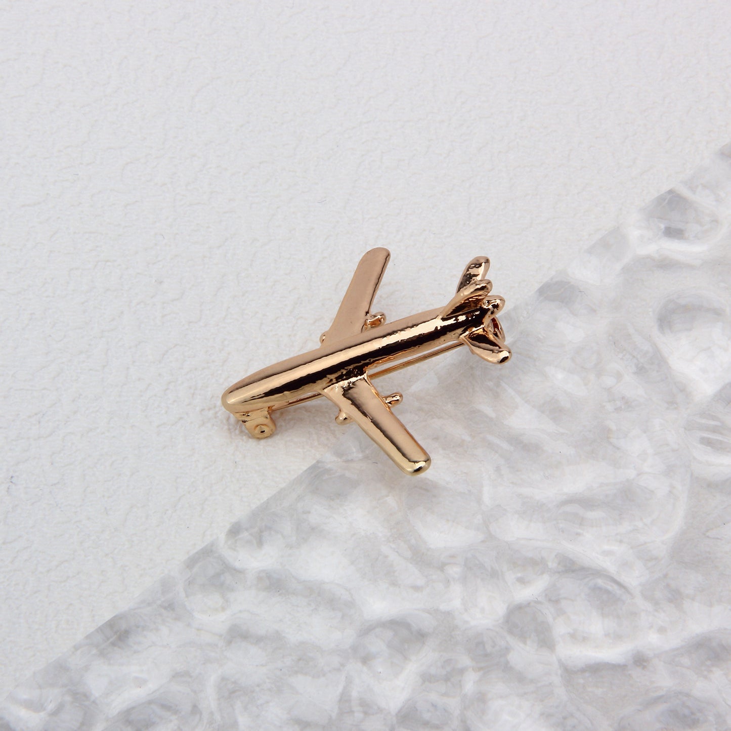 UJOY Gold Airplane Brooch Fashinable Brooch with a Sence of Design Giftes for Women and Men