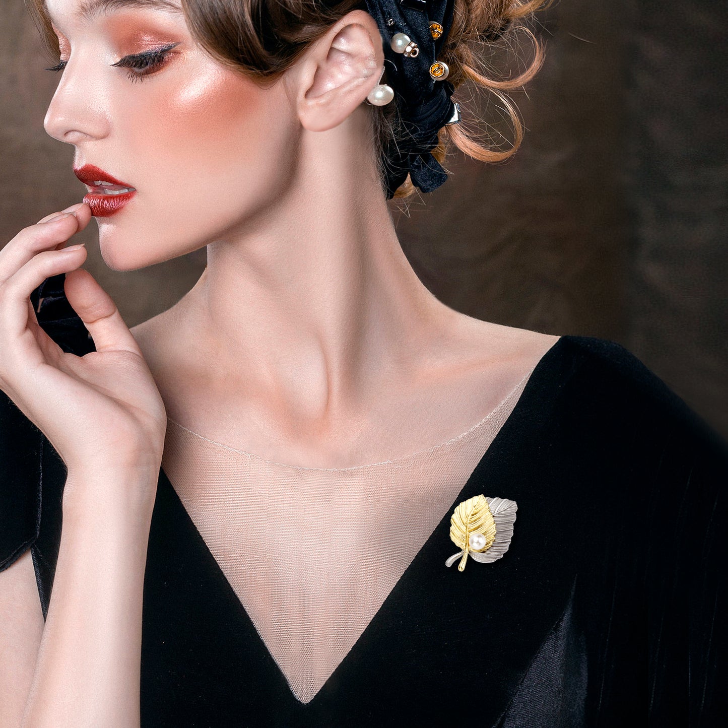 UJOY Two-tone Leaf Pearl Brooch  Leaf Lapel Pin  Accessories for Men Women Jewelry Accessory Gifts Decoration