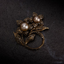 Load image into Gallery viewer, UJOY Vintage-style Double Pearl Flower Brooch Lapel Pin Wedding Accessories Brooch Pin Jewelry Gift for Wife Mom