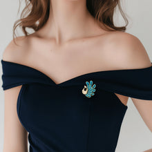 Load image into Gallery viewer, UJOY Blue Brilliant Butterfly Brooch Fashion Colorful Butterfly Brooch Fashion Wedding Jewelry for Women Girls