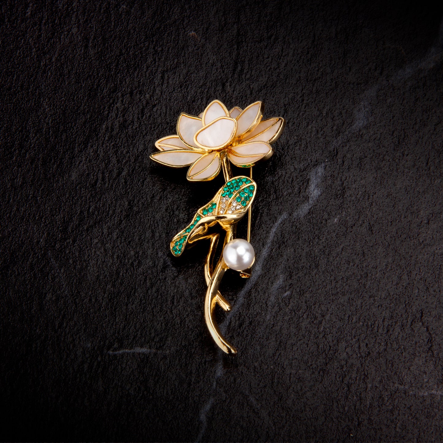 UJOY Golden Butterfly Pearl Brooch Lapel Brooch Pin Set for Daily Decoration