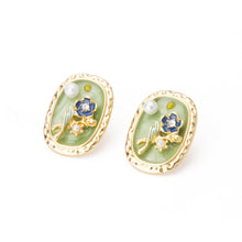 Cargar imagen en el visor de la galería, UJOY Dainty Pink Floral Enamel Earrings – Irregular Oval Frame with Pearl Accents
