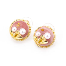 Cargar imagen en el visor de la galería, UJOY Round Pink Enamel Pearl Stud Earrings – Gold-Tone Zinc Alloy