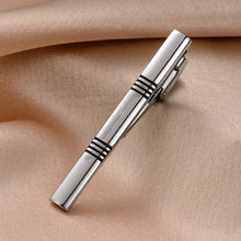 Cargar imagen en el visor de la galería, UJOY Tie Clips for Men, 4 Pcs Tie Bars Clip Set Silver Black 2.3 Inches Business Shirt Necktie Parts